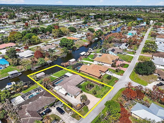 3rd image of 357 SE Verada Avenue