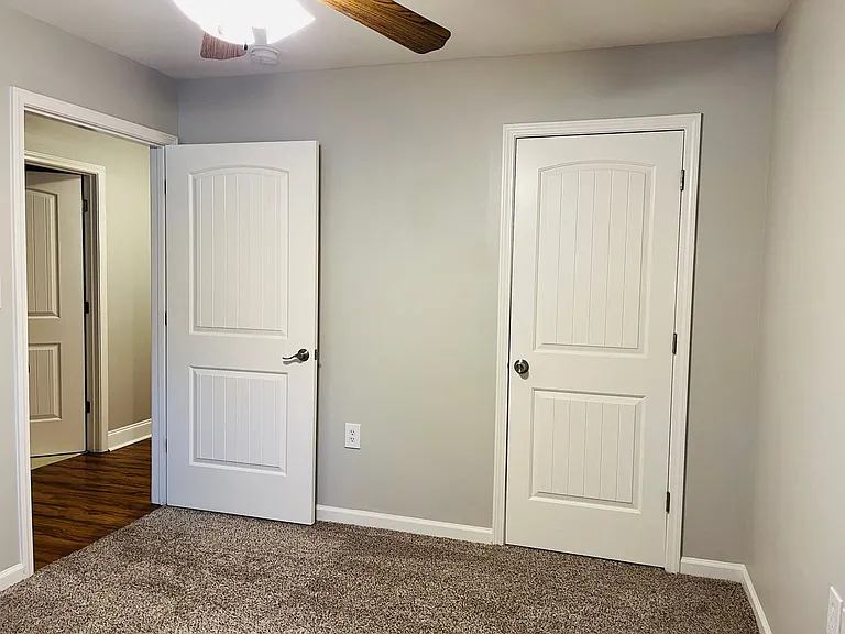 5750 Crest Hill Dr — Photo 29