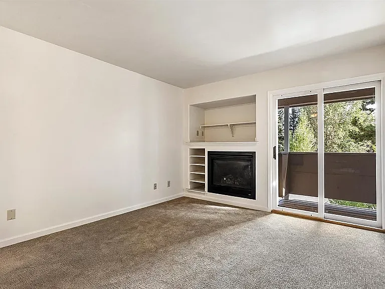 1320 Athens Plz — Photo 14