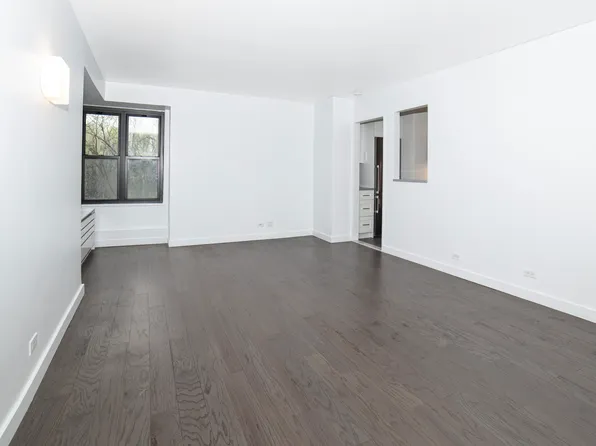 383 Grand Street M502 image 2 of 12