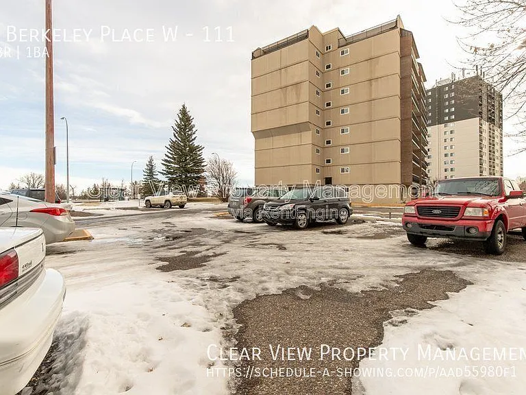 5 Berkeley Pl W #111 — Photo 29