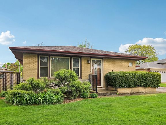 3rd image of 8136 Odell Ave