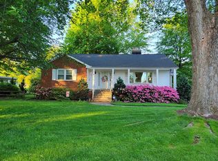 8906 Fort Dr, Manassas, VA 20110