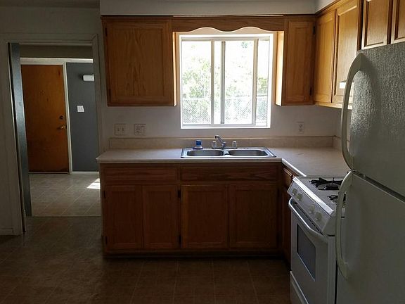 4th image of 5106 Grande Dr NW