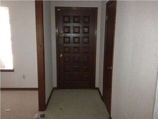 3rd image of 2151 Yardley Dr