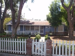 5250 Alhama Dr, Woodland Hills, CA 91364