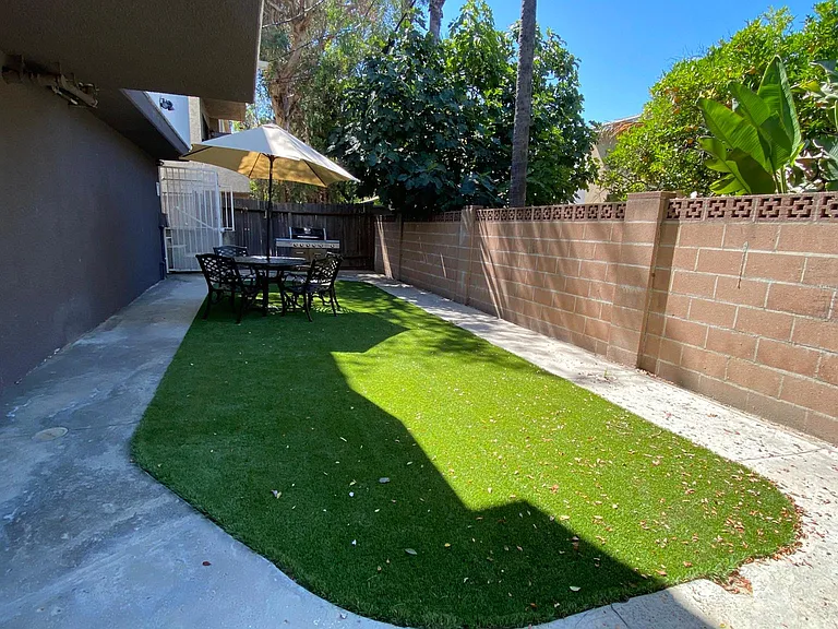 14615 Burbank Blvd #201 — Photo 5