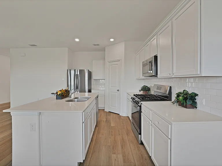 3204 Renaissance Dr — Photo 7