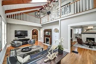 1151 Orme Cir NE Photo 1