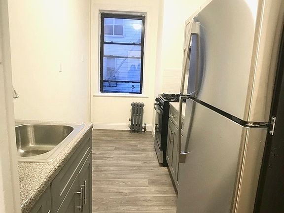 3rd image of 31-12 33rd St #1R