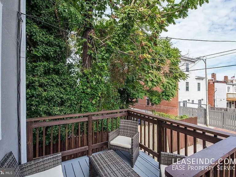2129 4th St NE — Photo 10