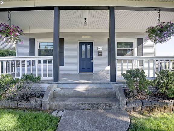 3rd image of 205 E Hereford St