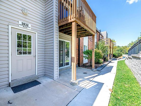 3rd image of 2832 Blackforest Dr APT B