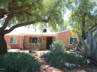 2518 E Blacklidge Dr, Tucson, AZ 85716