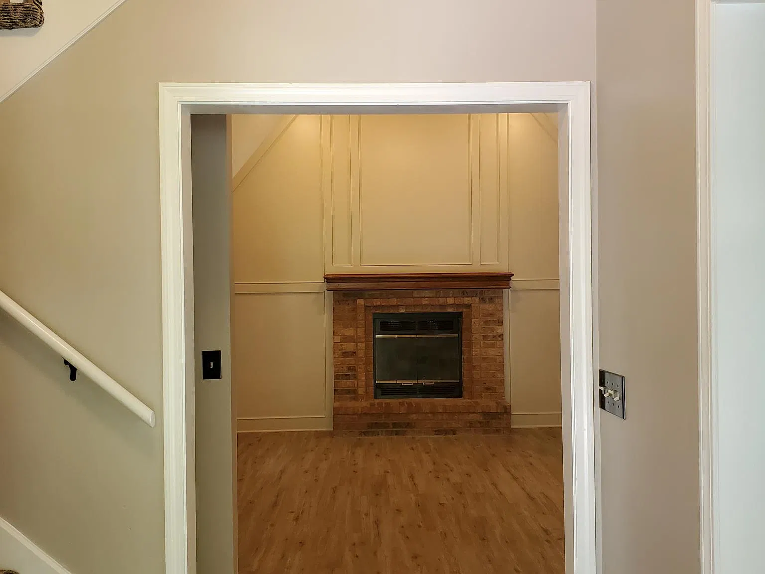 15619 W 81st St — Photo 3