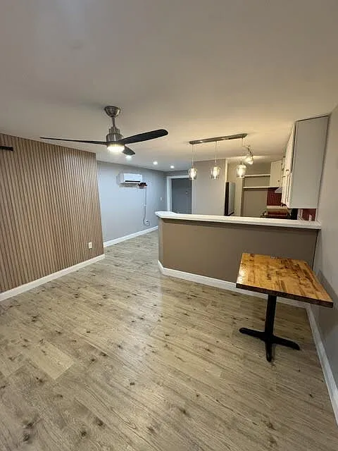 3 bed, 2.5 bath, 1200 sqft, $2,250 — Photo 4