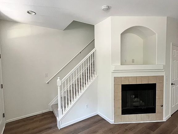 5th image of 8315 Stonybridge Cir