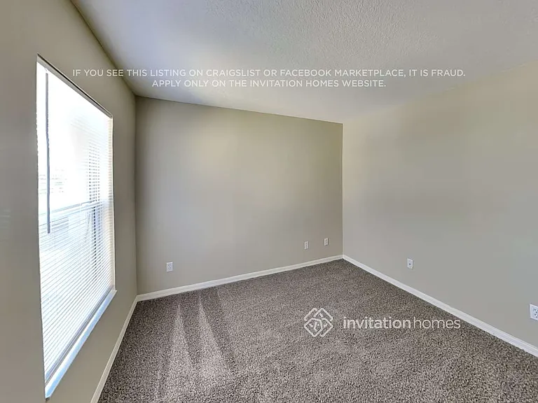 17549 Queensland St — Photo 16