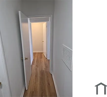 1120 W Florence Ave — Photo 12