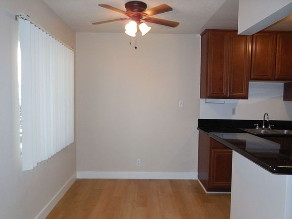 4th image of 220 Belmont Ave #3