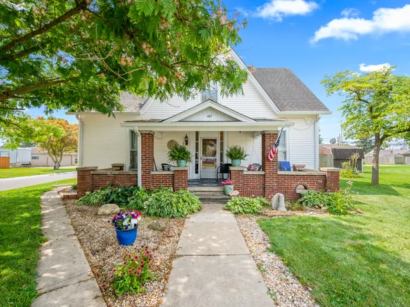 407 E Thompson St, Edinburgh, IN 46124