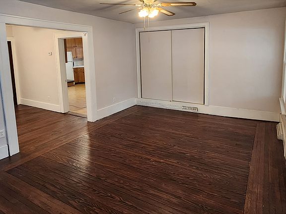 2nd image of 132 Crescent Dr Unit 1