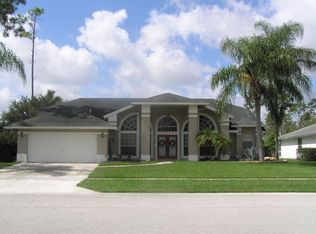 110 Sycamore Dr, Royal Palm Beach, FL 33411