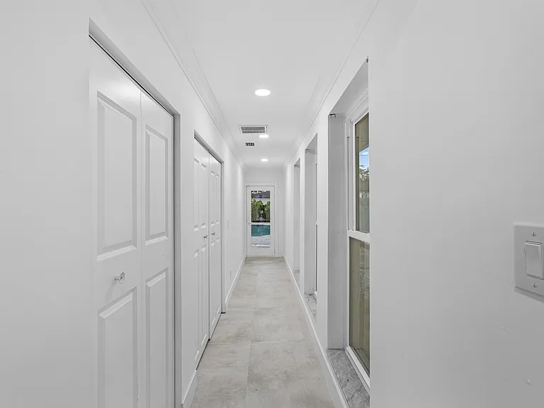 115 Rafael Blvd NE — Photo 11