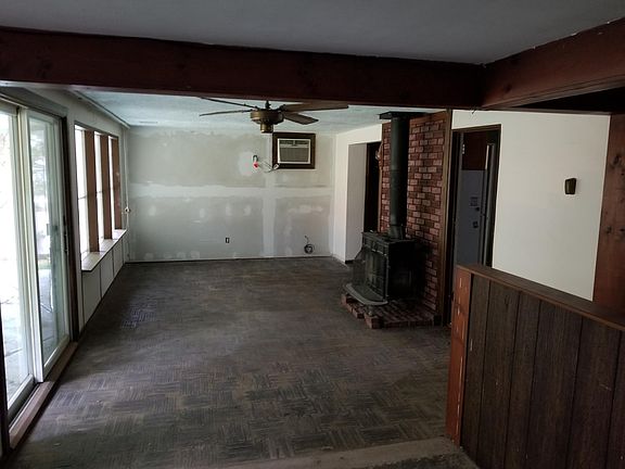 4th image of 231 Eagle Dr