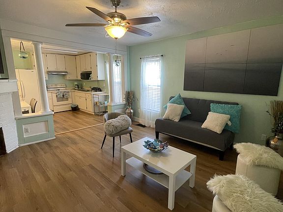 5th image of 200 Harvey Ave APT 1