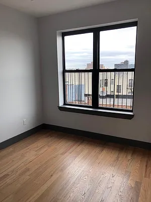 Rented by Aron Fried, LREB | media 22