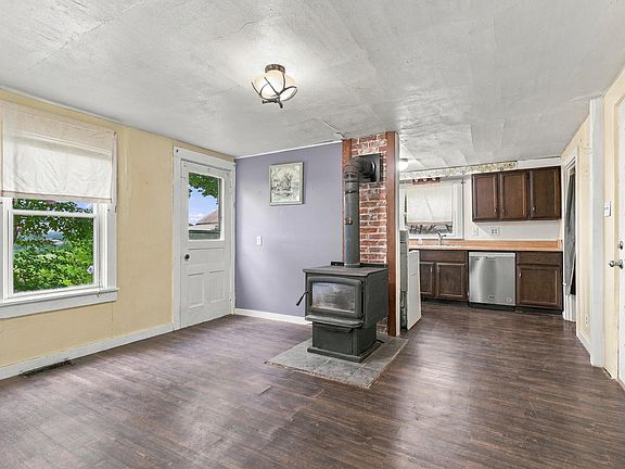 3rd image of 17405 I Ave