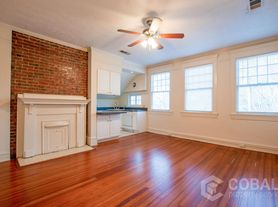 867 Rosedale Rd NE