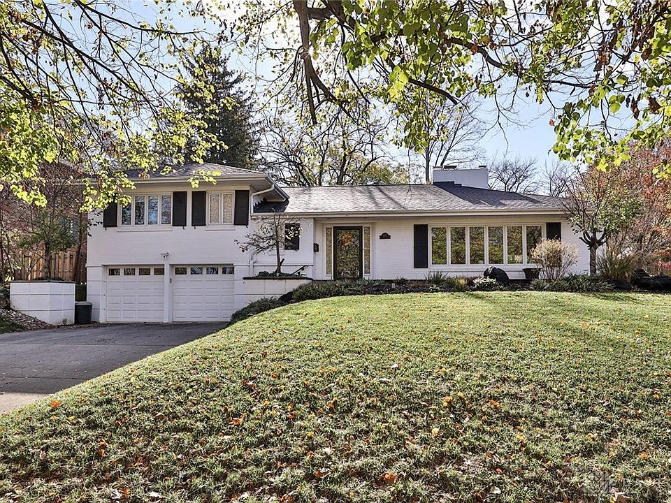 1st image of 400 E Schantz Ave