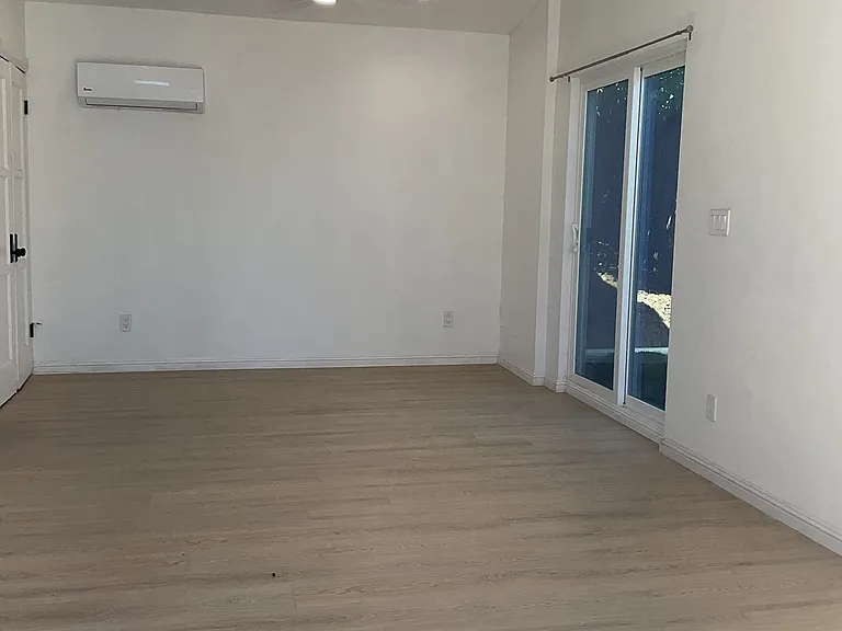 5117 Foothill Blvd — Photo 13