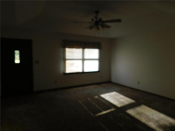 5th image of 2404 Pearson Cir