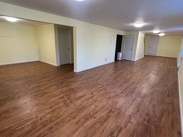 643 Wiltshire Dr — Photo 32