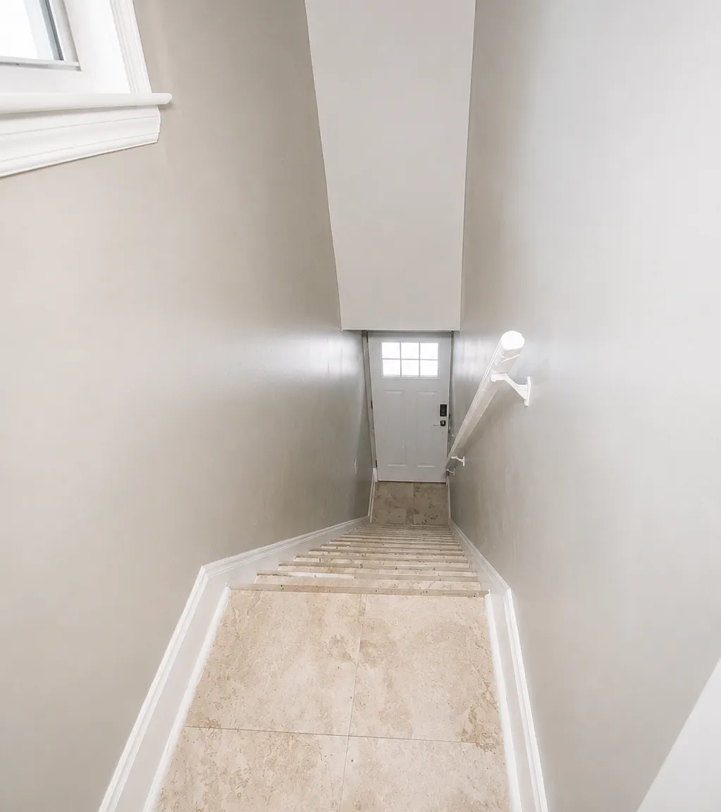 3 bed, 1008 sqft, $1,350 — Photo 2