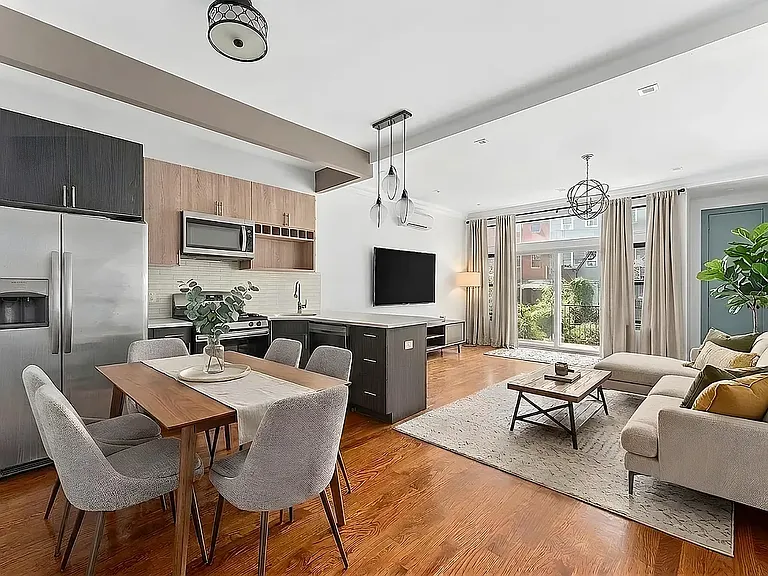1115 Jefferson Ave #2A — Photo 2
