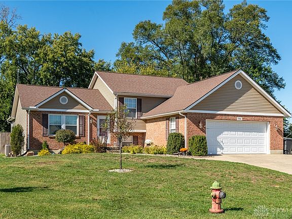 2nd image of 74 Meadowgate Ct
