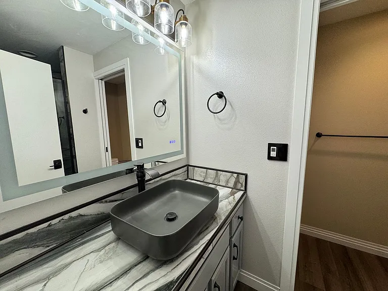 1108 Maddox Creek Ln — Photo 22