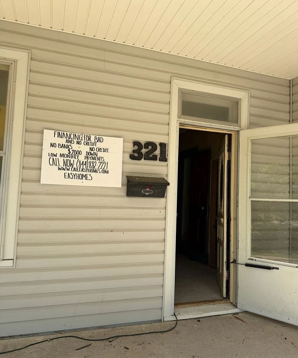 321 North Cypress Street — Photo 2