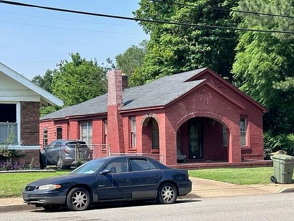 2nd image of 592 E Mallory Ave