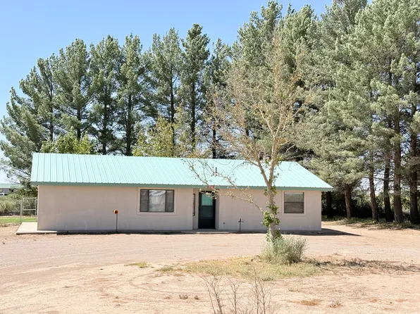 1240 Warm Springs Rd SE, Deming, NM 88030