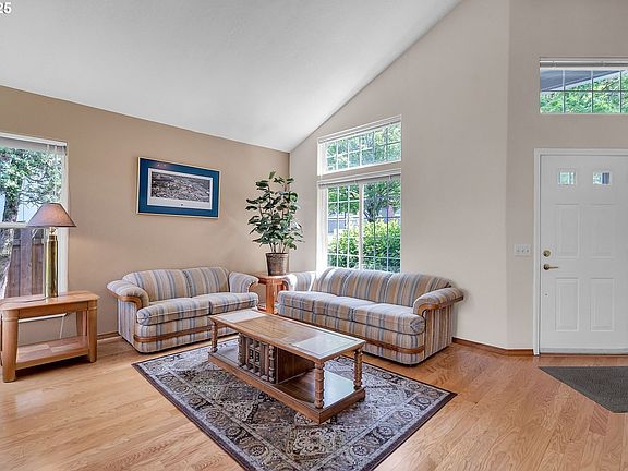 4th image of 15273 SW Firtree Dr
