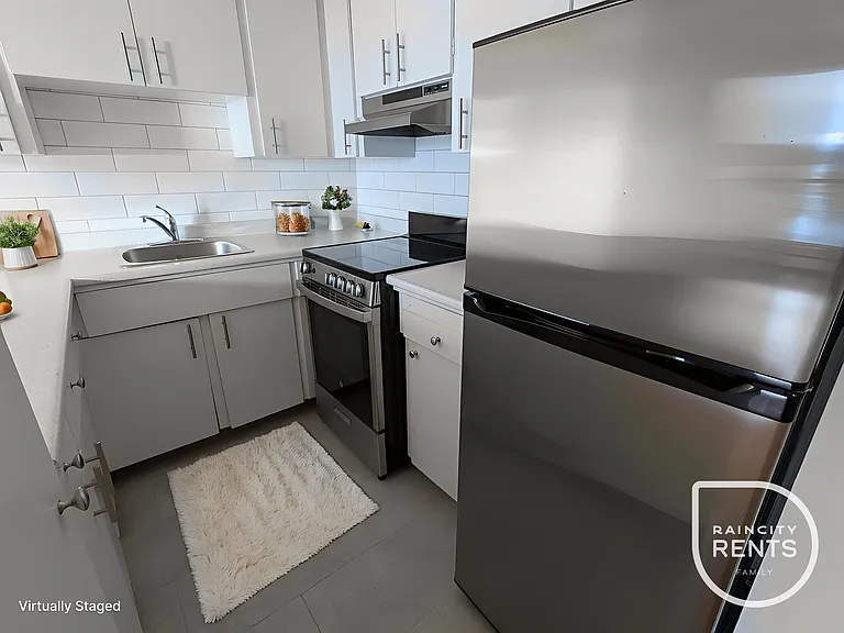1550 Duchess Ave #407 — Photo 7