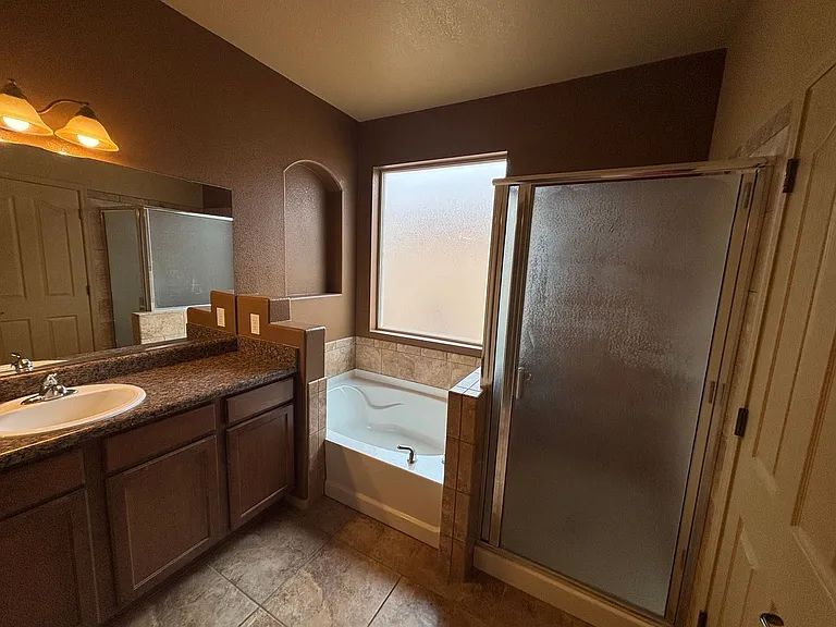 5558 Wilder Dr — Photo 15