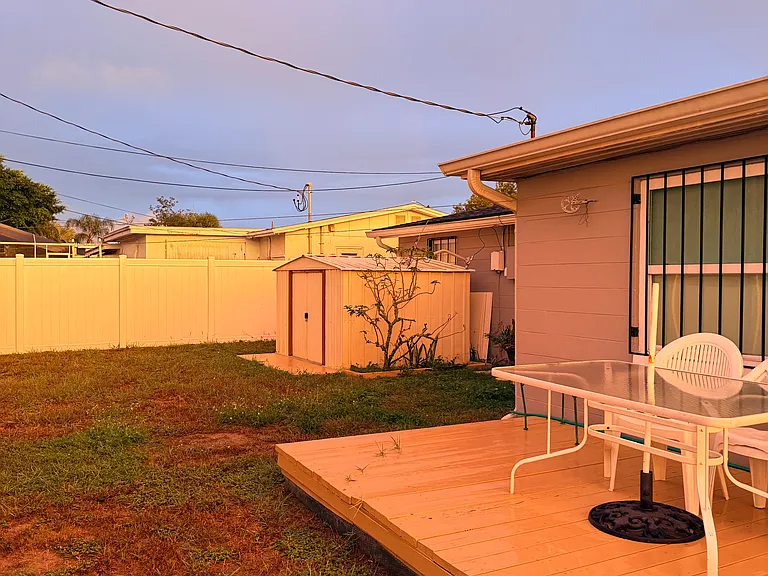 4923 Genesis Ave — Photo 8