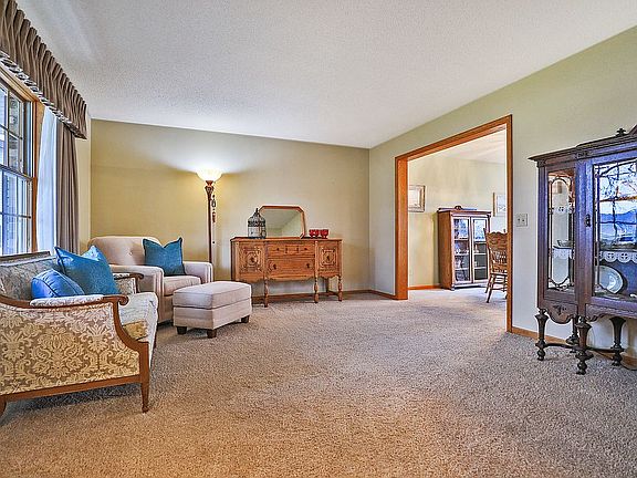 4th image of 205 Highland Ct SE