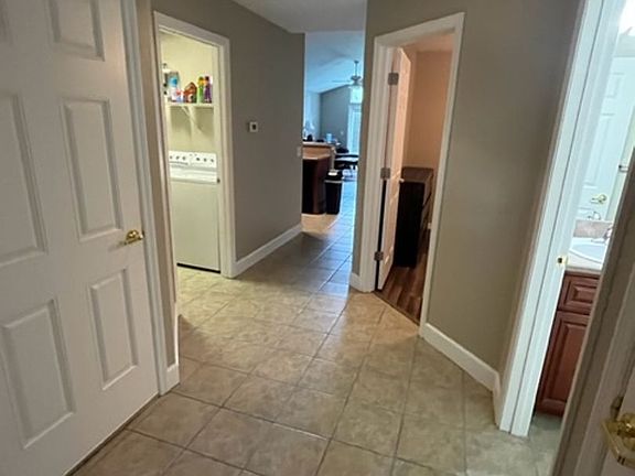4th image of 6430 NW 109th Pl